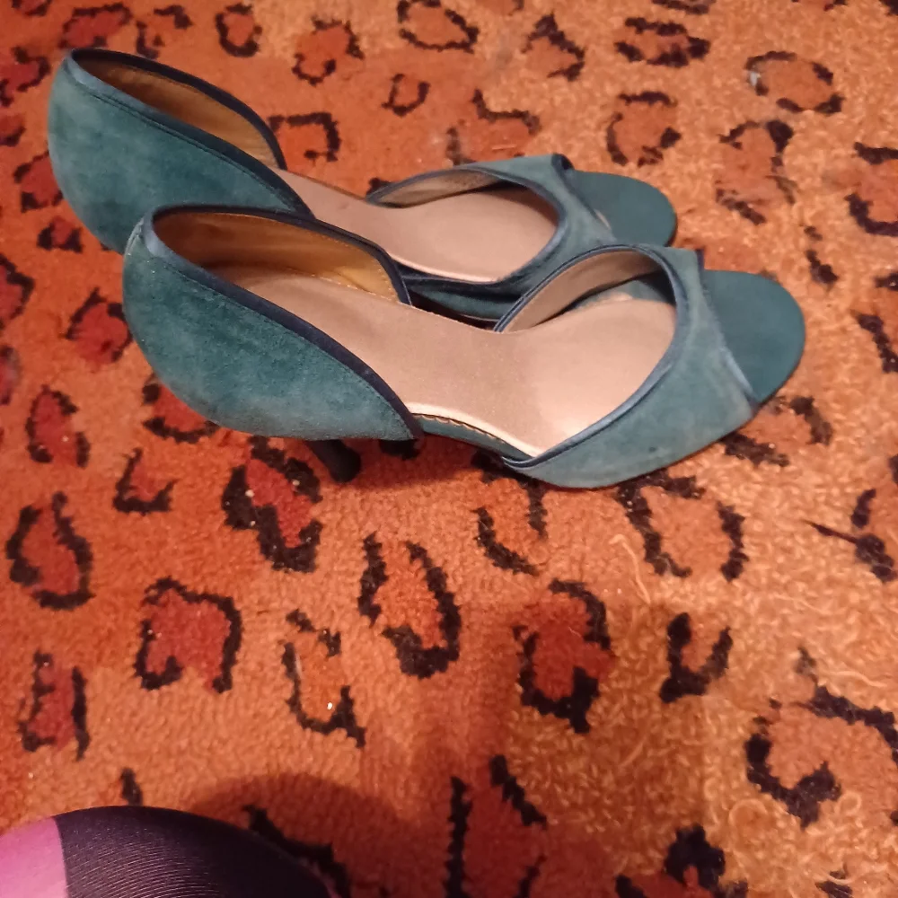 Shoes - Picture 11 of 16